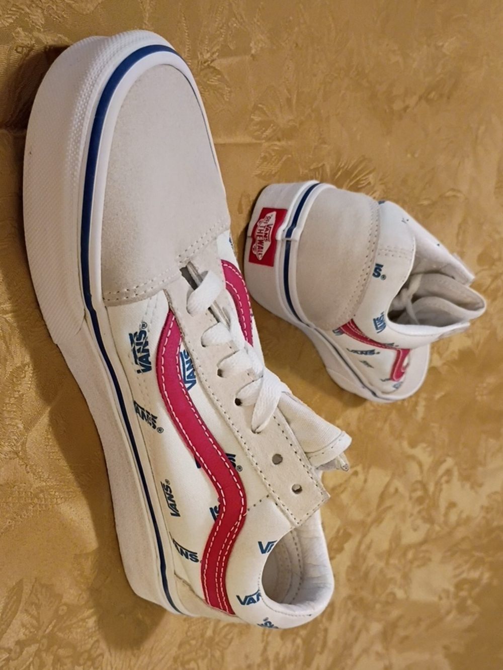 VANS Low-Top Sneakers White with Red Stripe and Blue Logo Women's 7.0 Men's 5.5